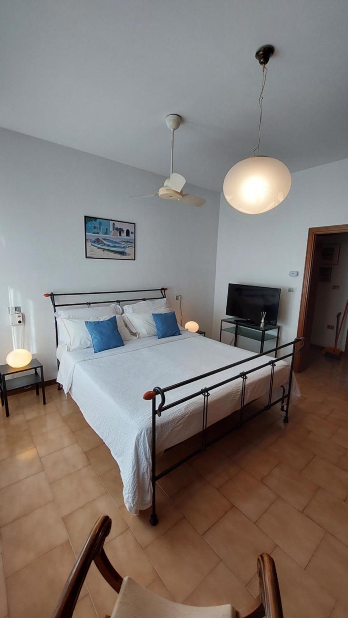 Antonia'S Guest House Rimini Exterior photo